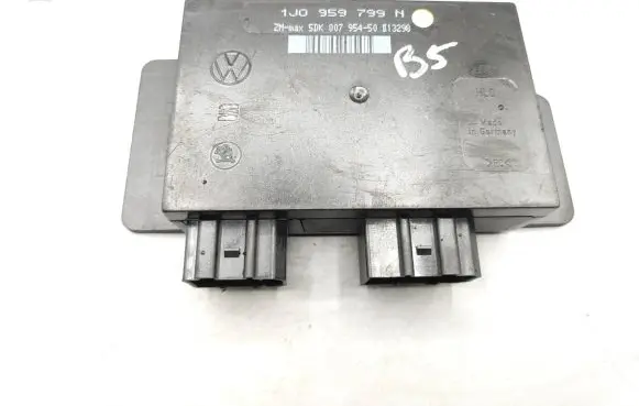 Volkswagen Golf IV Comfort/convenience module 1J0959799N