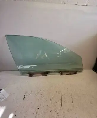 Volvo V70 Front door window glass four-door 1234