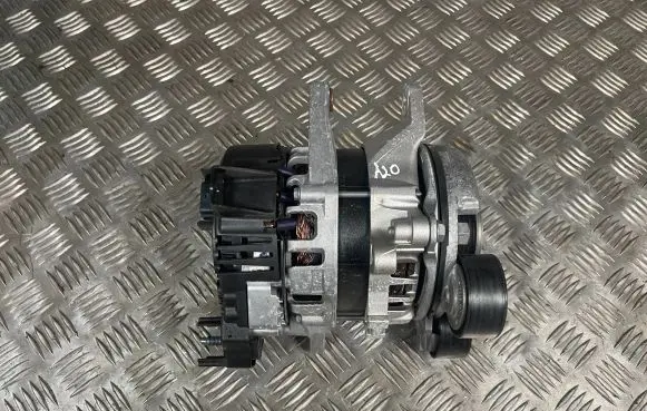 Renault Arkana Generator/alternator 2310A1749R