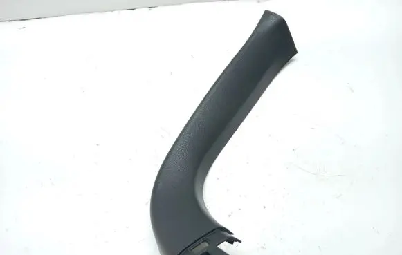 Hyundai i30 Bottom trim 81731-G4200