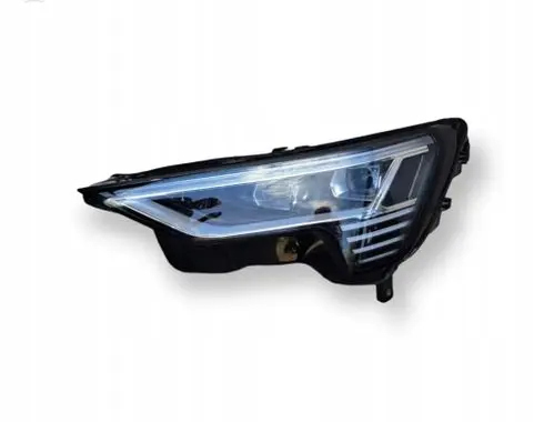 Audi e-tron Headlight/headlamp 4J3941085
