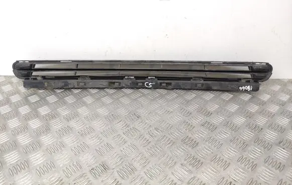 Citroen C5 Front bumper upper radiator grill 9682331677