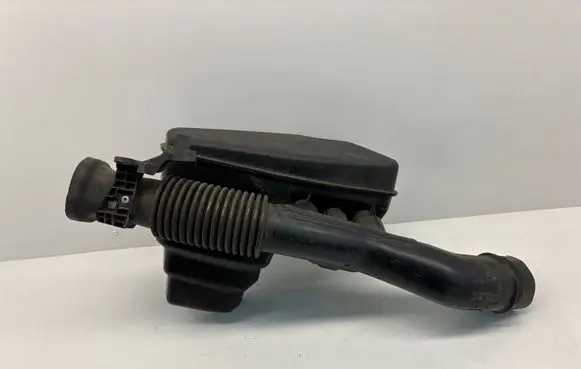 Toyota Prius (XW20) Intake resonator 1789337040