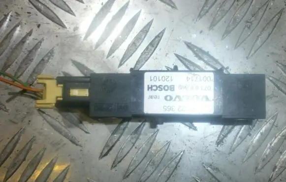 Volvo S70 V70 V70 XC Airbag deployment crash/impact sensor 8622365