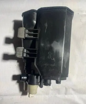 Vacuum air tank