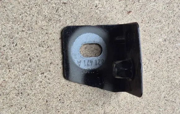 Audi A8 S8 D5 Fender mounting bracket 4N0821471A