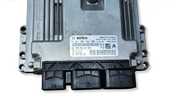 Peugeot 208 I Engine control unit/module 9666319180 9678495980 0261S06494
