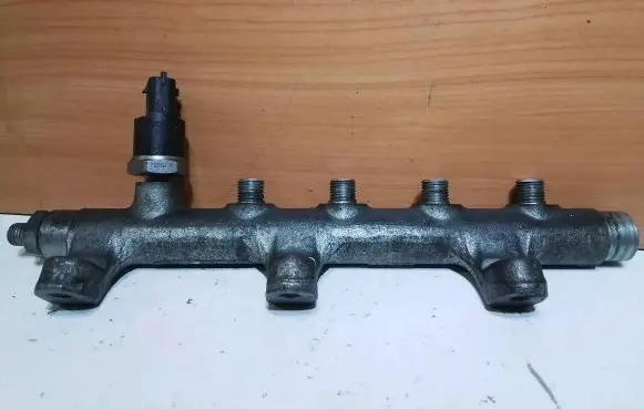 Renault Espace III Fuel main line pipe 0445214018 8200010077