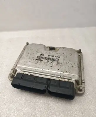 Volkswagen Polo III 6N 6N2 6NF Engine control unit/module 038906012AR 28SA4238 81010109