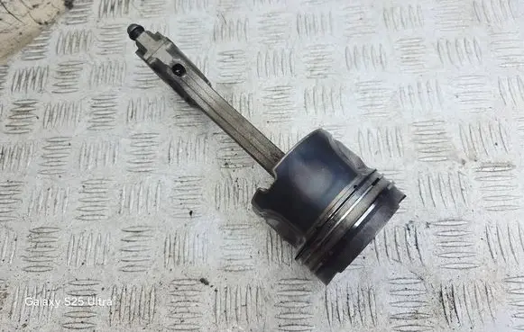 Mitsubishi ASX Piston with connecting rod 1805112 M174
