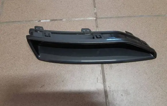 Audi Q3 F3 Quarter panel pressure vent AU32603 83A807834
