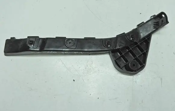 Rear bumper mounting bracket