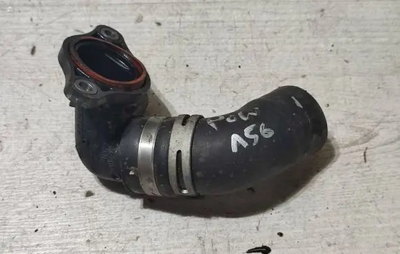 Mercedes-Benz GLA W156 Air intake hose/pipe 147138491R
