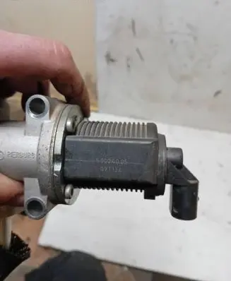 Opel Vectra C EGR valve 50024005