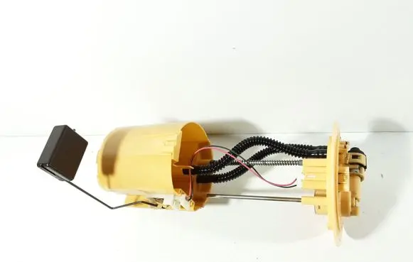 Toyota Yaris Fuel level sensor 770100D040 2A4A143
