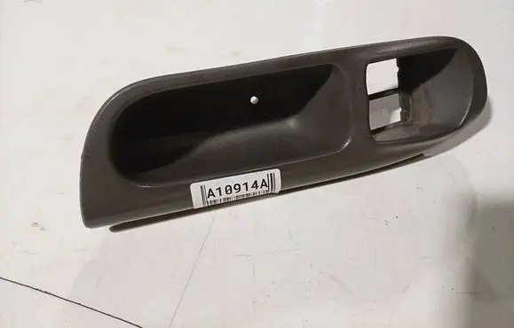 Renault Scenic I Front door window switch trim 7700431172