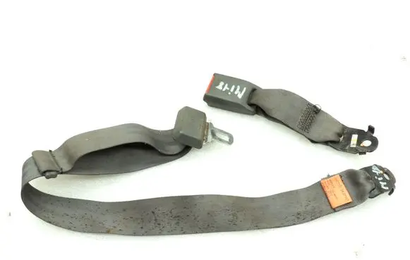 Mitsubishi L200 Rear seatbelt buckle MR797500