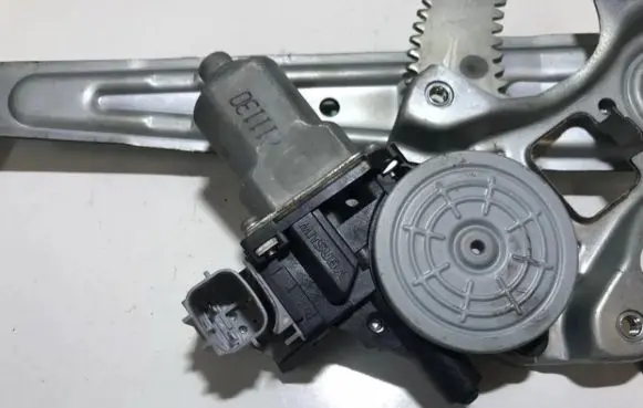 Nissan Juke I F15 Rear door window regulator motor 82730cv01b 41130