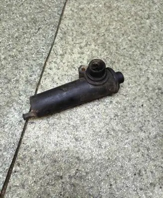 BMW 5 E34 Oil breather separator 1285638