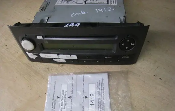 Fiat Grande Punto Radio/CD/DVD/GPS head unit 7646328316