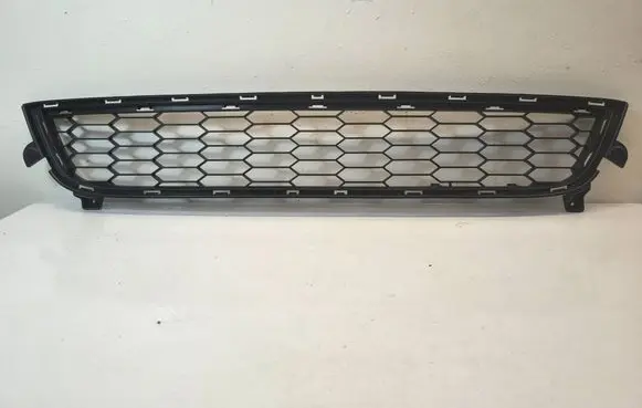 Dacia Lodgy Front bumper lower grill 622542386rautoas5 622542386r
