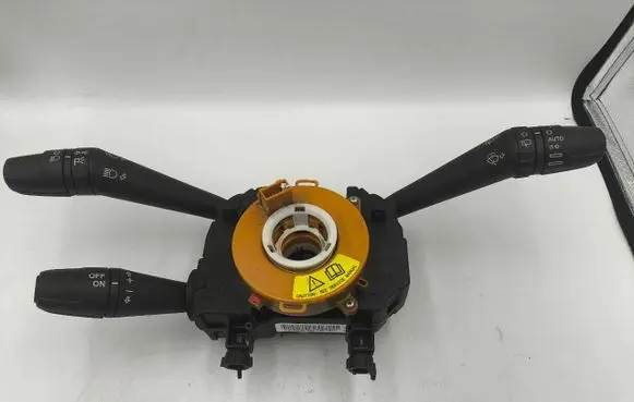 Alfa Romeo Giulietta Other switches/knobs/shifts 01560905850