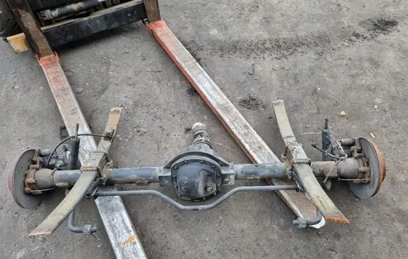Iveco Daily 6th gen Rear axle beam with reductor 
