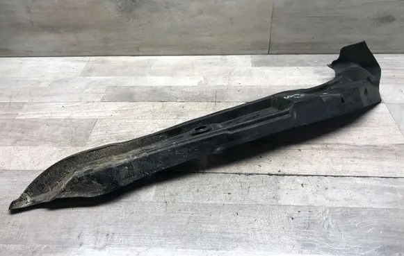 Audi Q5 SQ5 Fender end trim 8R0821111C