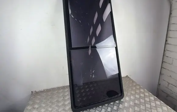 Volkswagen Multivan T4 Side middle window/glass E143R001057