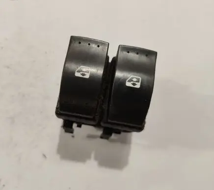Renault Laguna II Electric window control switch 016983C