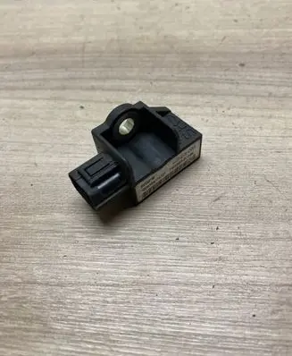 Honda CR-V Airbag deployment crash/impact sensor 77970swae113m4
