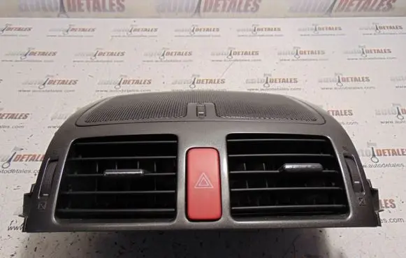 Toyota Auris 150 Dash center air vent grill 11GY06