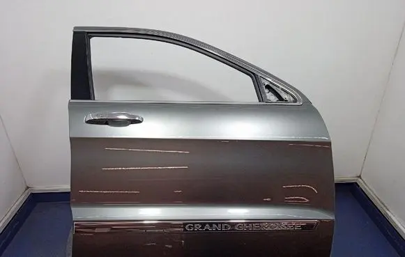 Jeep Grand Cherokee Front door