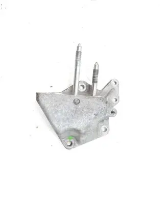 Mitsubishi Outlander Engine mounting bracket