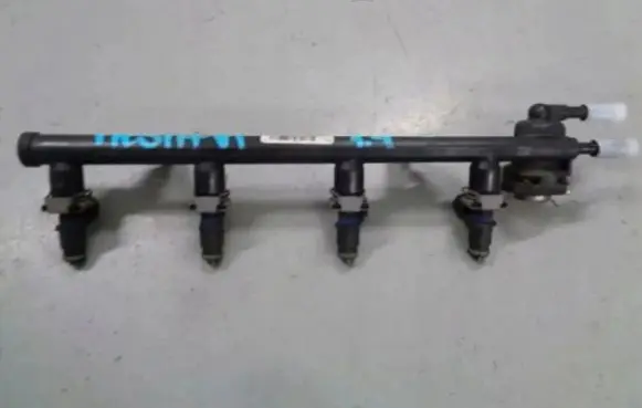 Ford Fiesta Fuel injector supply line/pipe 