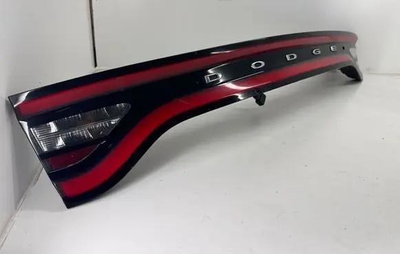 Dodge Charger Tailgate rear/tail lights 68213147AE 68398666AC