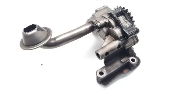 Volkswagen Golf V Oil pump 03G115105