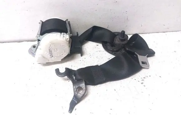 BMW 1 E81 E87 Front seatbelt 33017492B
