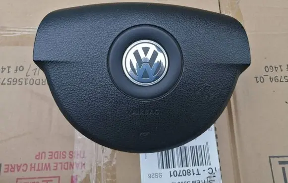 Volkswagen PASSAT B6 Steering wheel airbag 06122005 20053400033 3C0880201