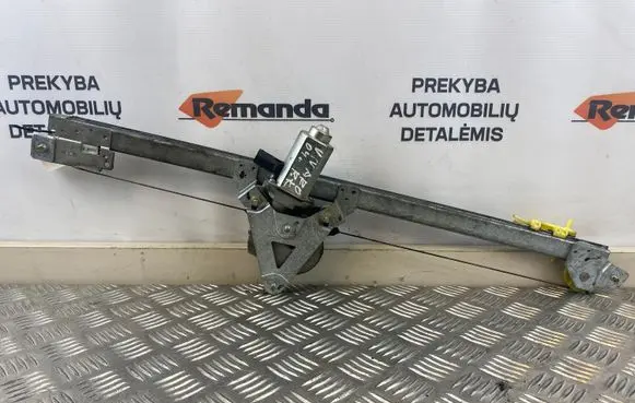 Opel Vivaro Front door window regulator with motor 