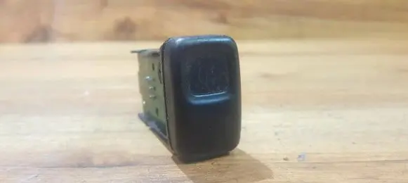 Fog light switch