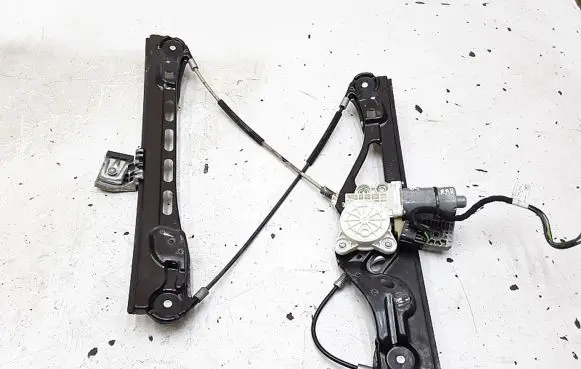 Mercedes-Benz E W211 Rear door window regulator with motor a2117200146