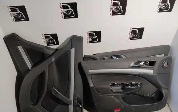 Skoda Octavia Mk2 (1Z) Front door card panel trim 1Z1867005 VU1040193861 197009752