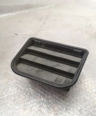 Volvo S60 Quarter panel pressure vent 31390867
