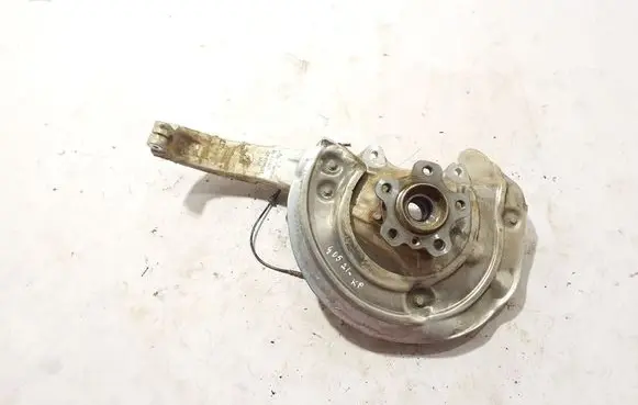 BMW X5 G05 Front wheel hub 6876655