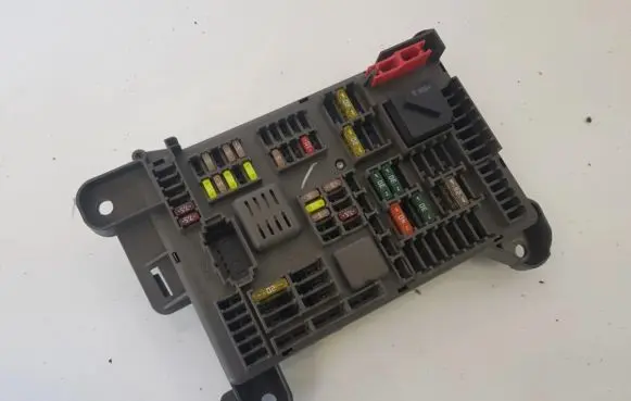 BMW X5 E70 Fuse box set B010105300 6931687