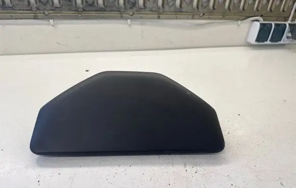 Volkswagen Transporter - Caravelle T5 Tailgate trim 7H0868629A