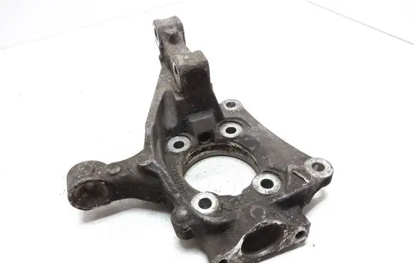 Volvo V70 Front wheel hub 9461943
