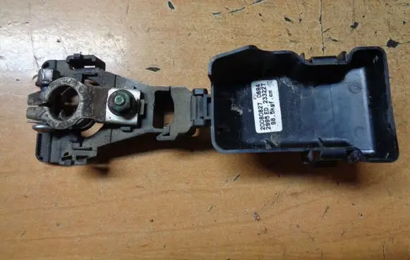 KIA Ceed Positive cable (battery) 3729007200