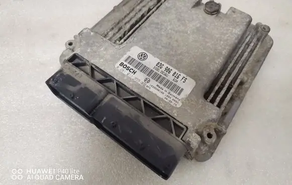 Volkswagen Golf V Engine control unit/module 03G906016FS 0281011955 1039S06188